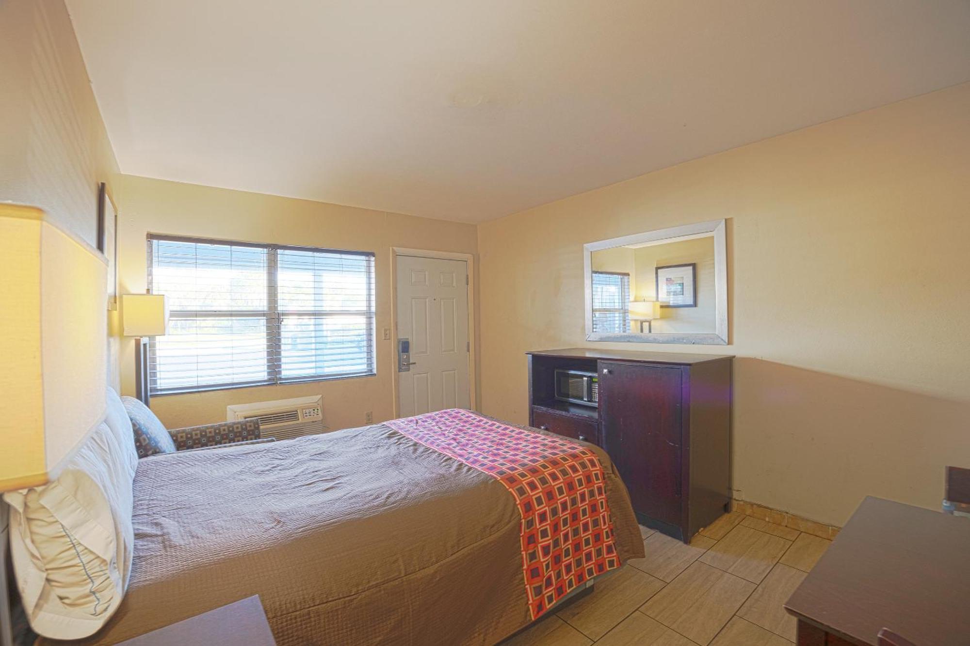 Sunrise Inn By Oyo Titusville Fl Экстерьер фото